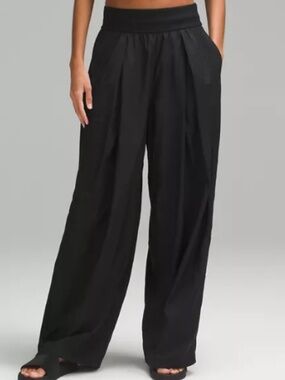 Brand new Lululemon Vintage track pants black 0